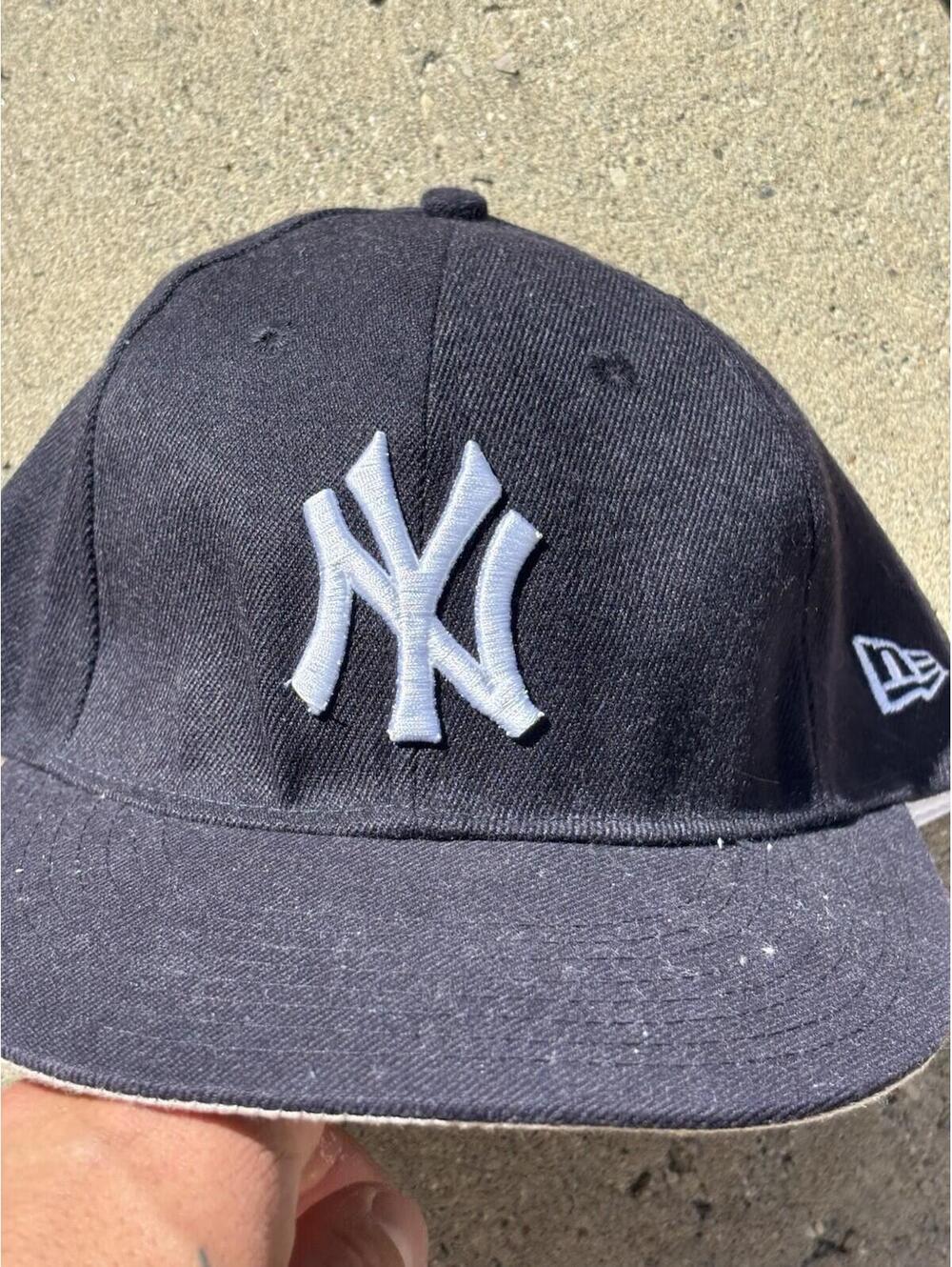 Vintage New York Yankees Fitted Baseball Hat 90's 7 1/8